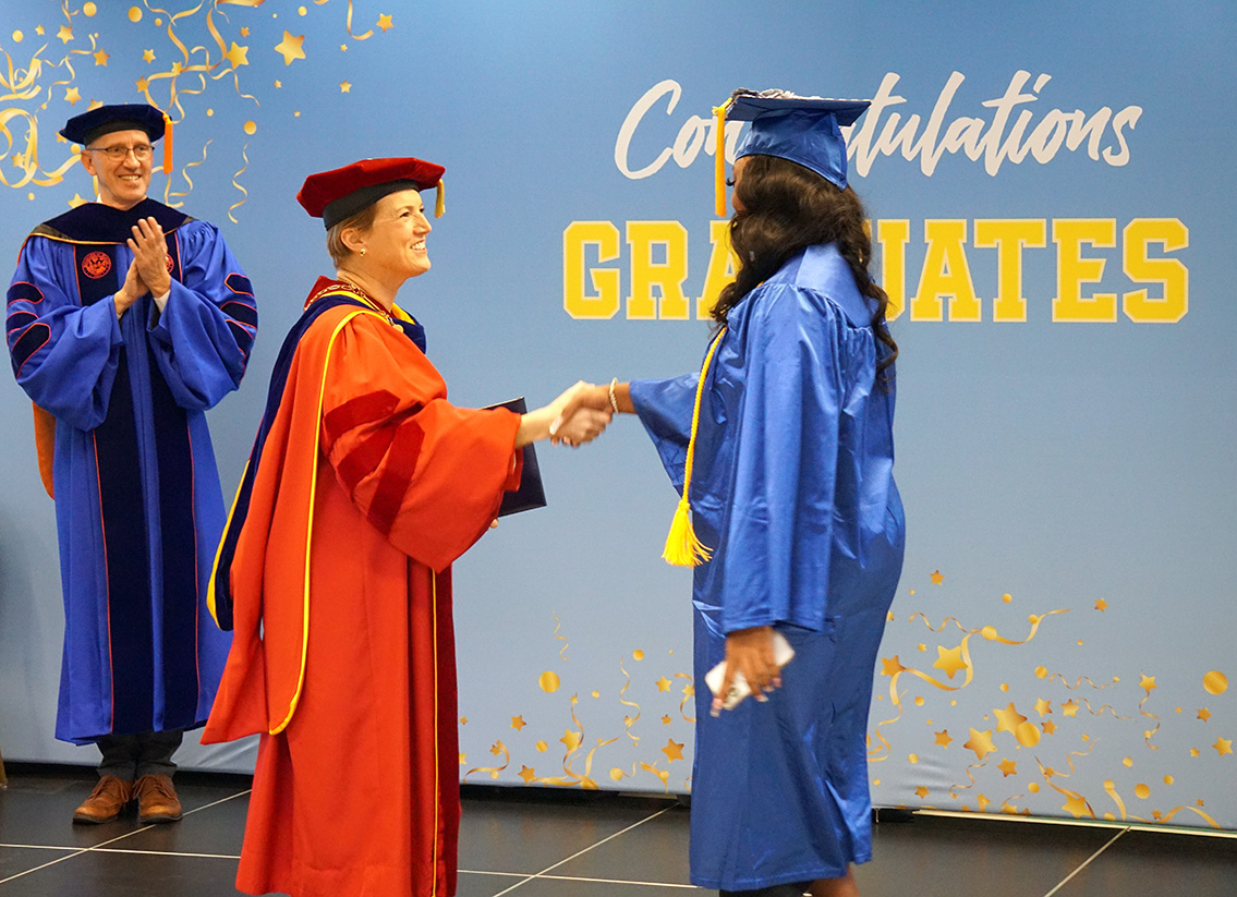 Seminole State Awards Nearly 2,000 Credentials During Fall 2023 Grad